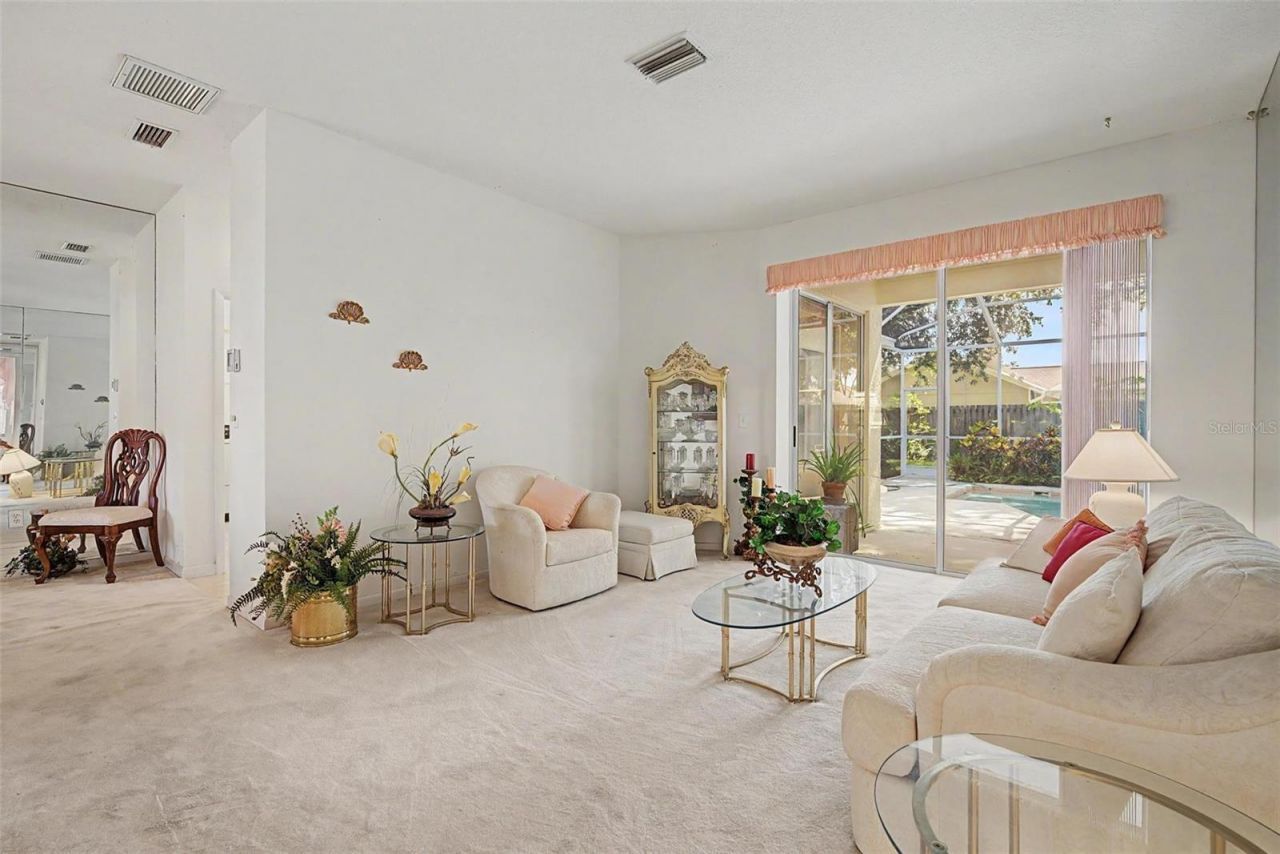 2807 Resnik Circle W, Palm Harbor, FL 34683 Photo