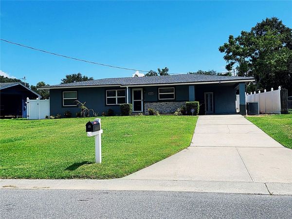 1337 LEE COURT , LEESBURG, FL 34748