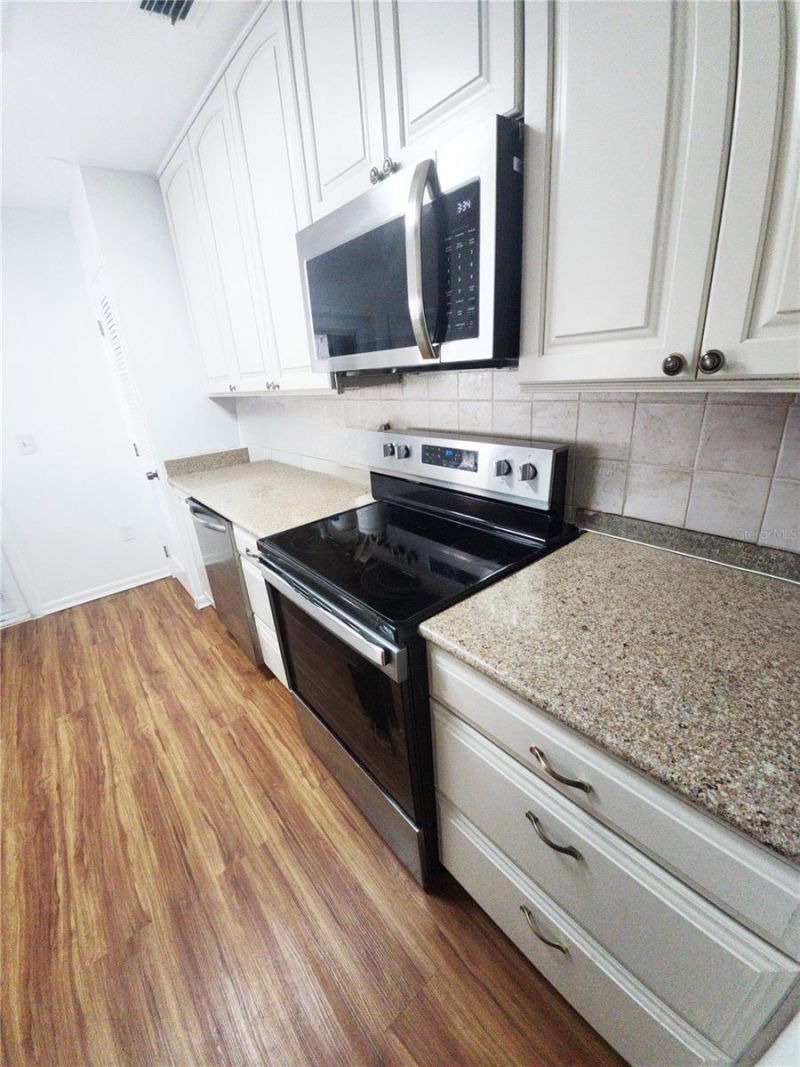1337 Lee Court , Leesburg, FL 34748 Photo