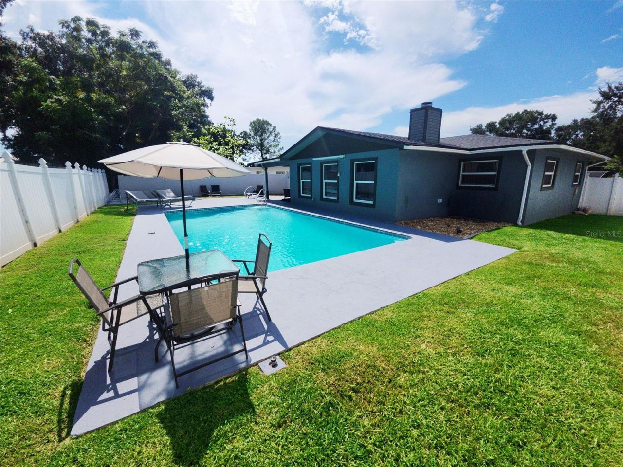 1337 Lee Court , Leesburg, FL 34748 Photo