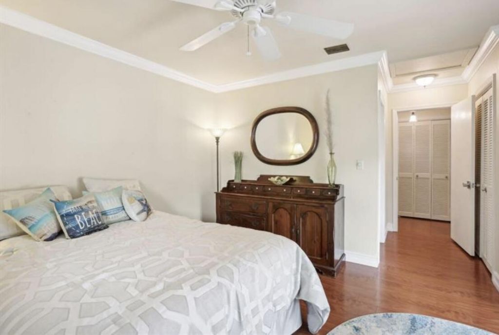 1251 S Federal Highway, Boca Raton, FL 33432 Photo
