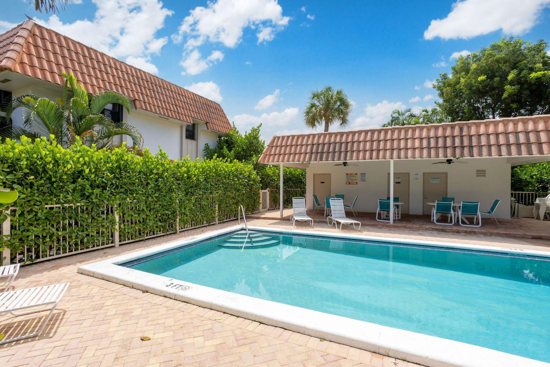 1251 S Federal Highway, Boca Raton, FL 33432 Photo
