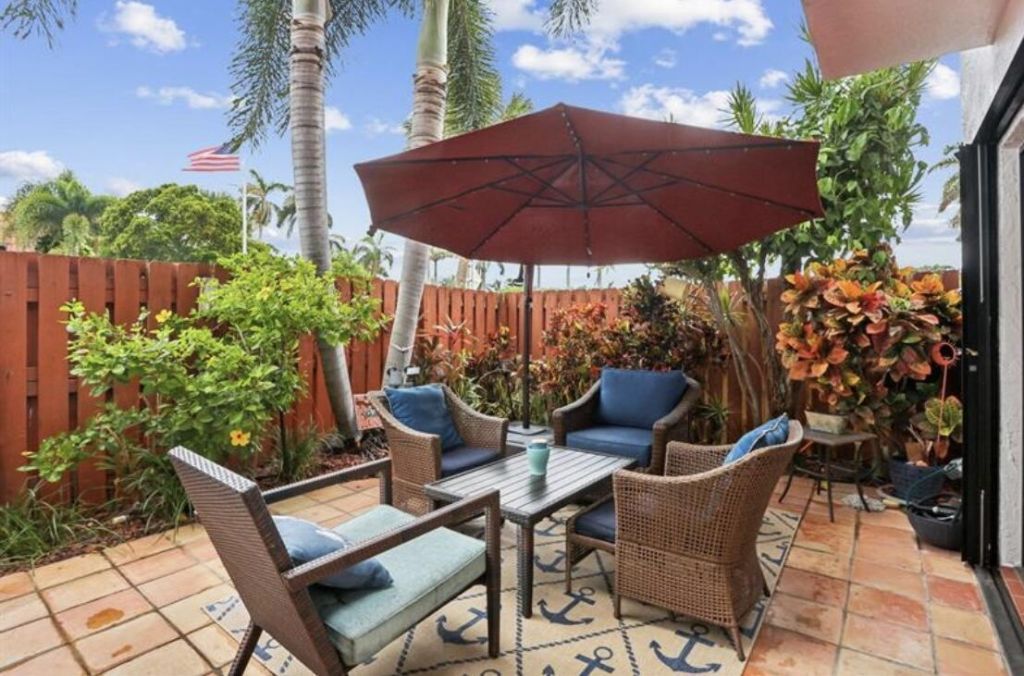 1251 S Federal Highway, Boca Raton, FL 33432 Photo