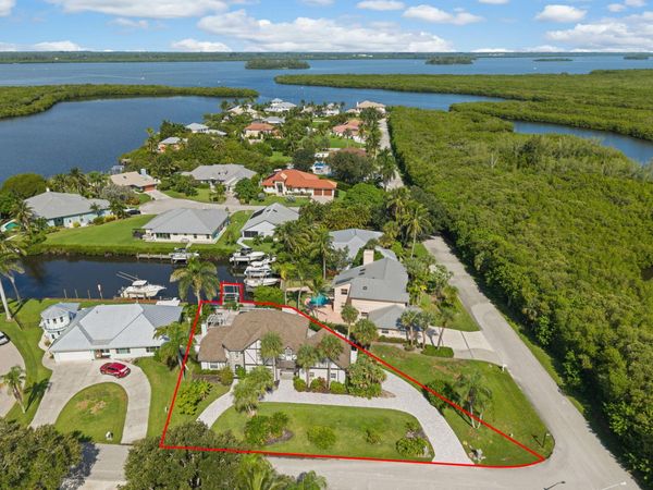 121 Queen Eugenia Court, Fort Pierce, FL 34949