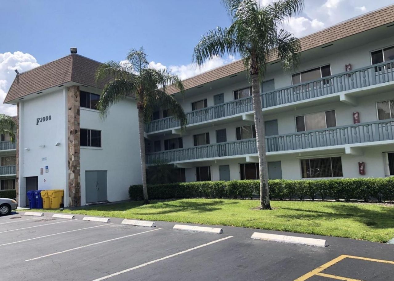 2000 Springdale Boulevard, Unit 210, Palm Springs, FL 33461 Photo