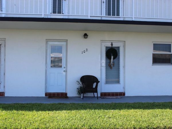 1113 Lake Terrace, Boynton Beach, FL 33426