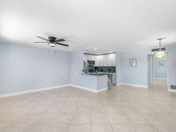 566 Saxony L, Delray Beach, FL 33446
