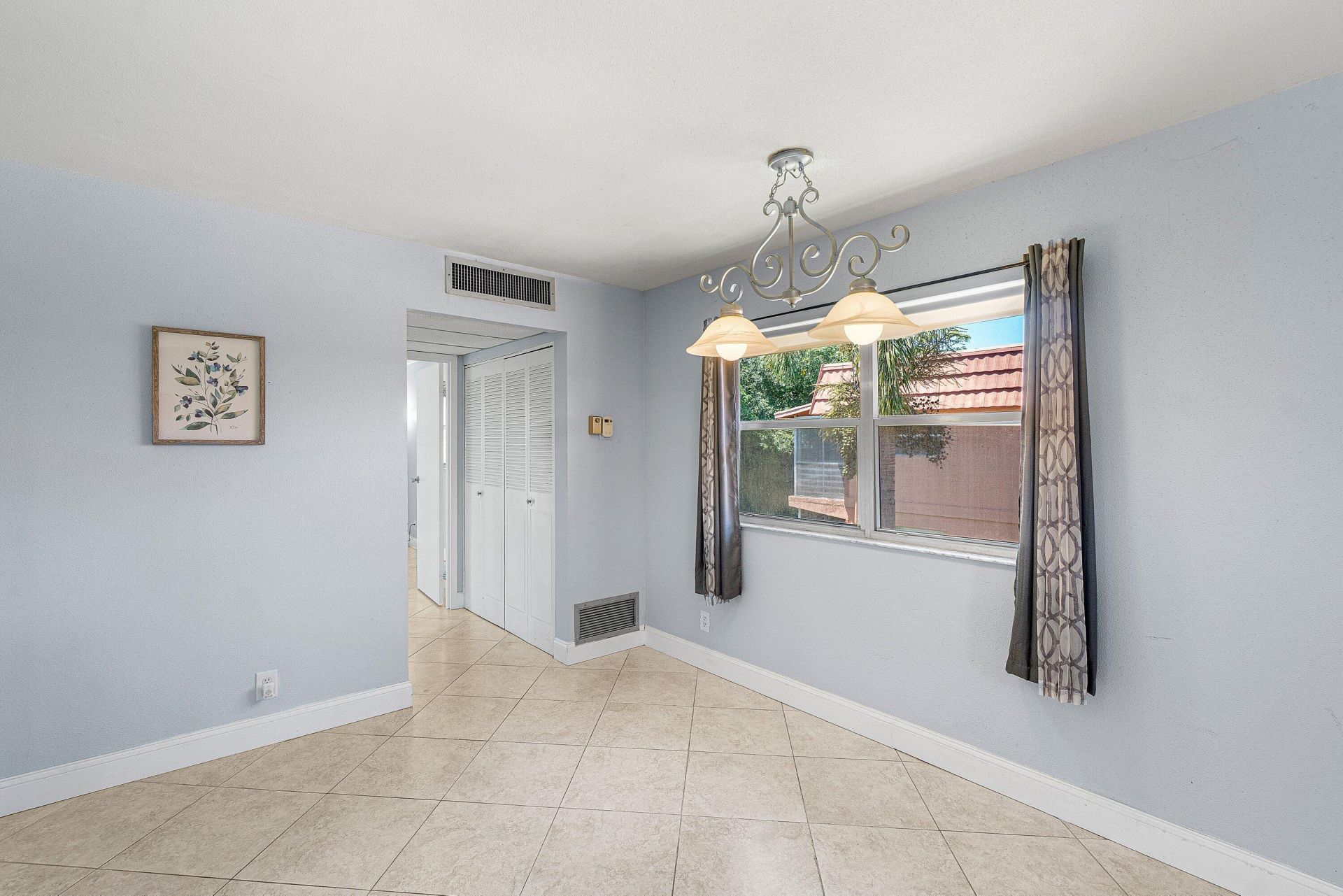 566 Saxony L, Delray Beach, FL 33446 Photo