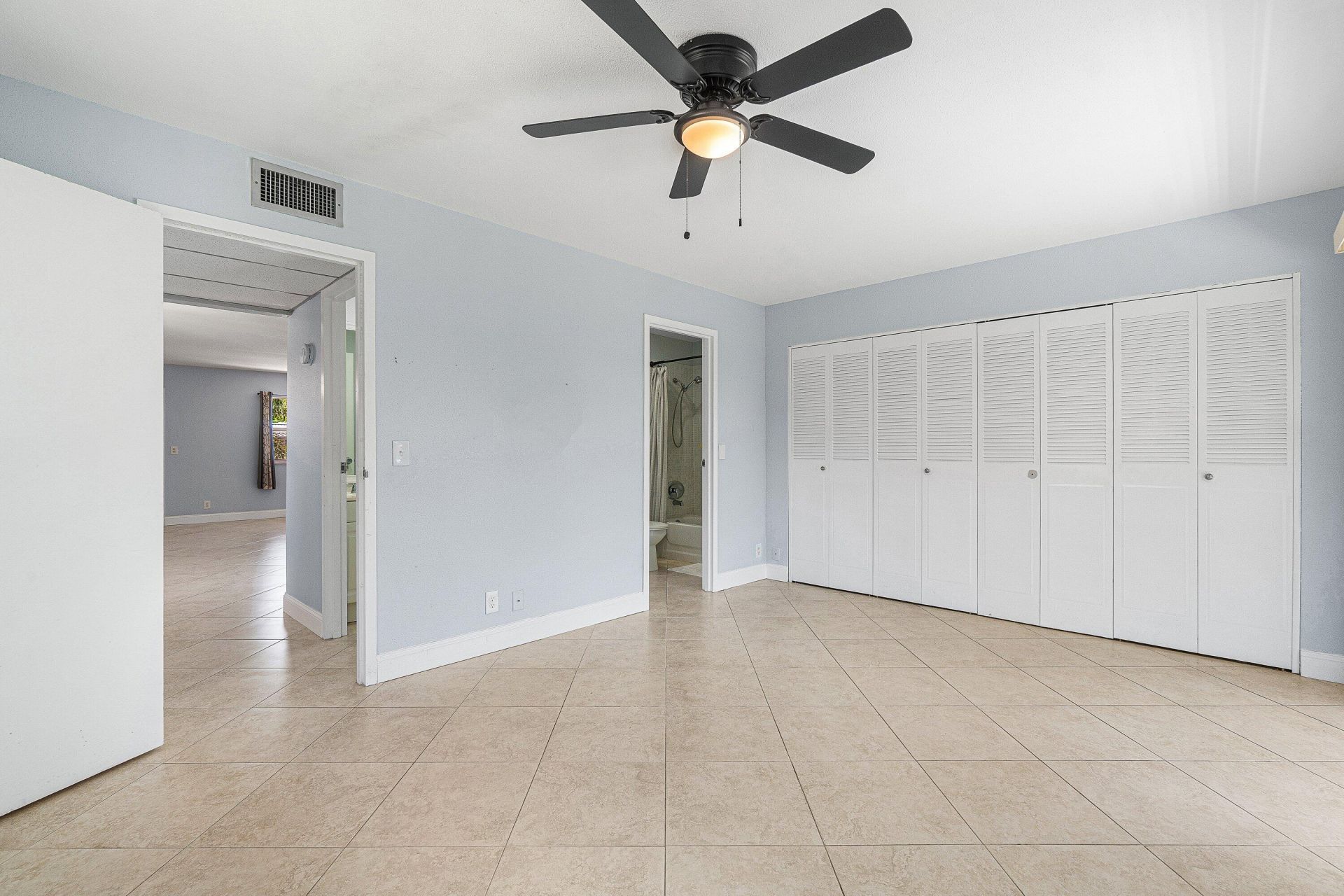 566 Saxony L, Delray Beach, FL 33446 Photo