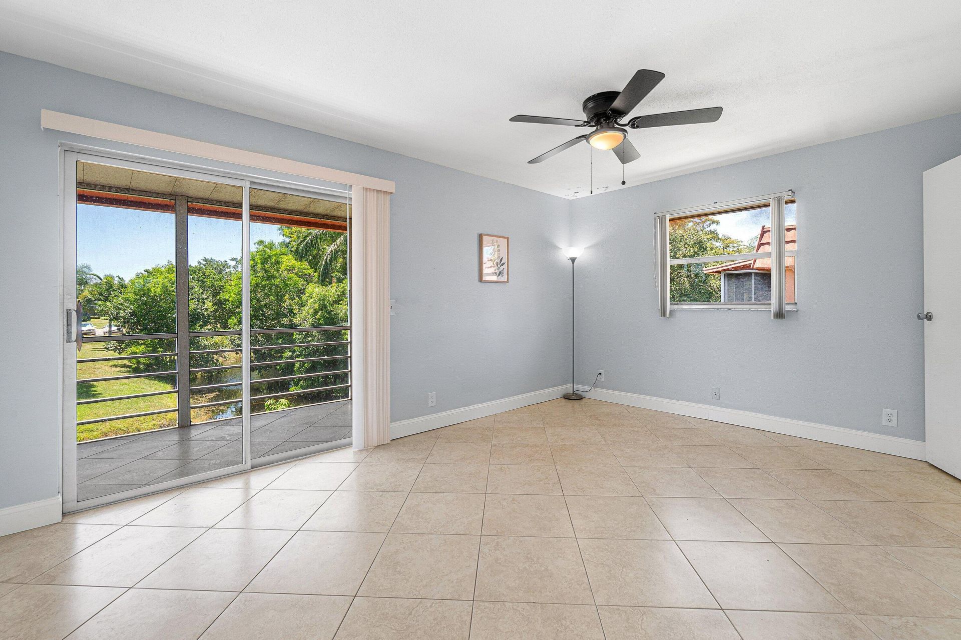 566 Saxony L, Delray Beach, FL 33446 Photo
