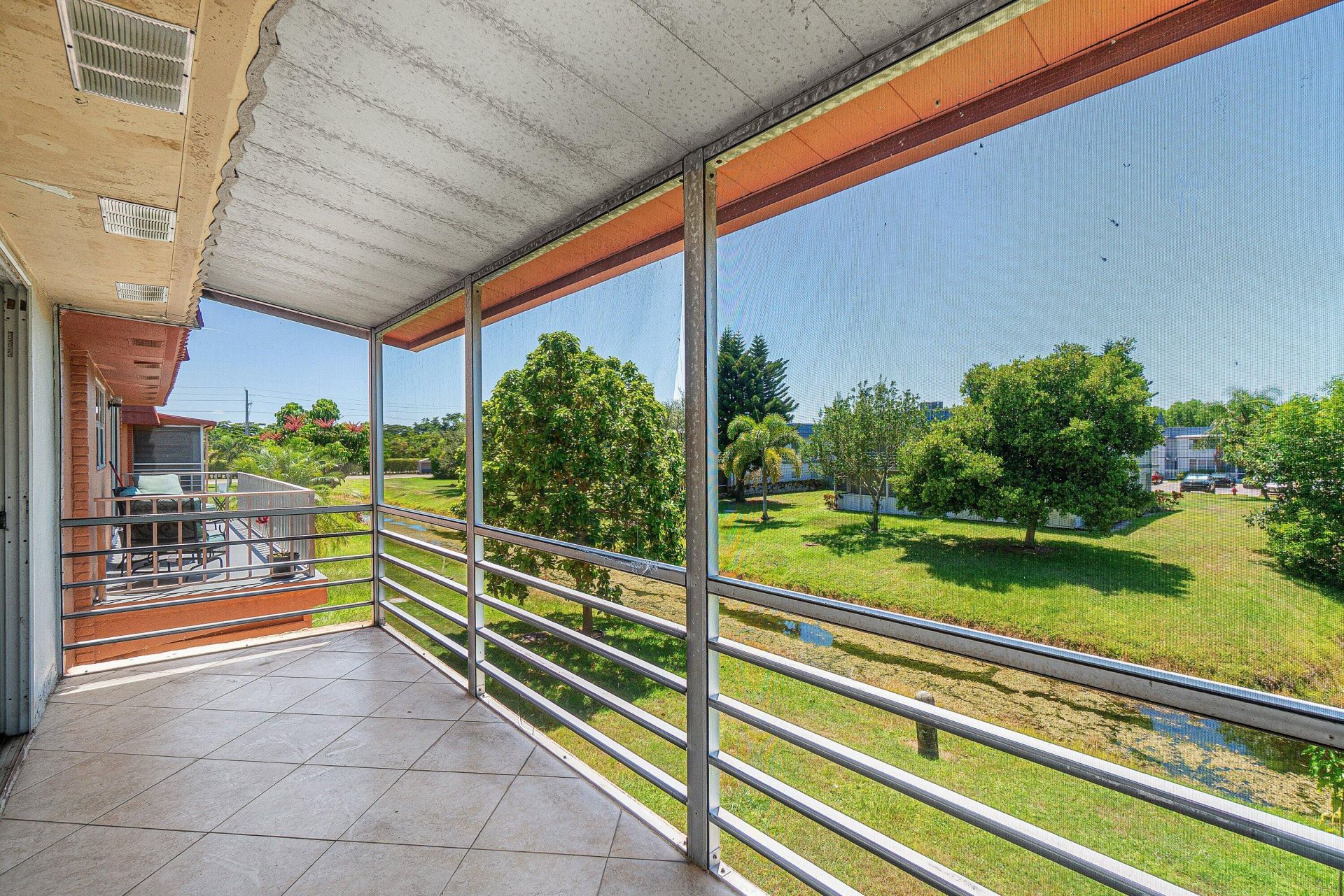 566 Saxony L, Delray Beach, FL 33446 Photo
