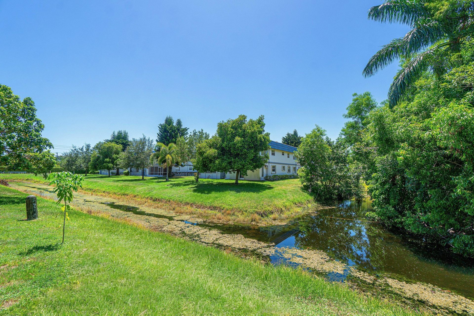 566 Saxony L, Delray Beach, FL 33446 Photo
