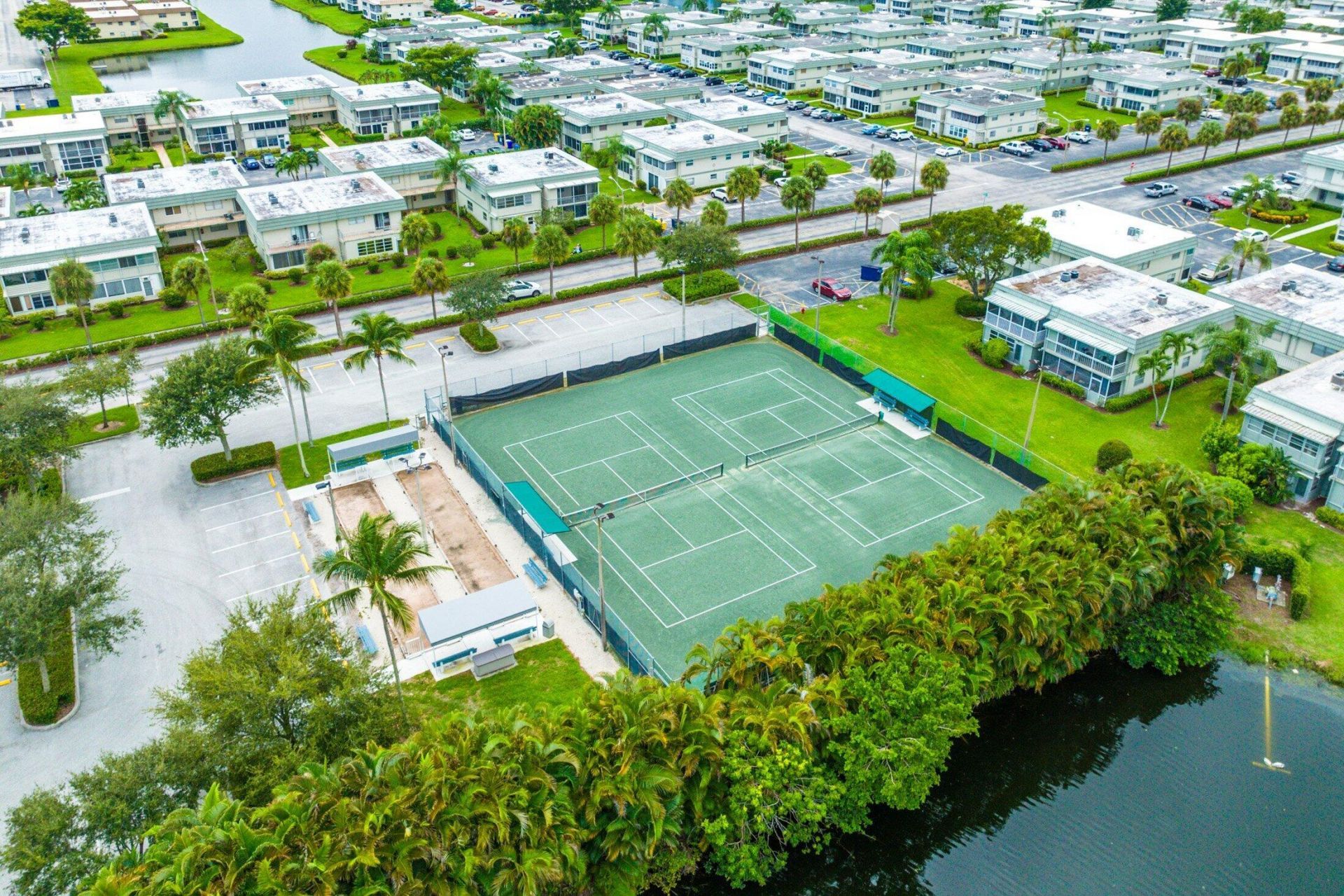 566 Saxony L, Delray Beach, FL 33446 Photo