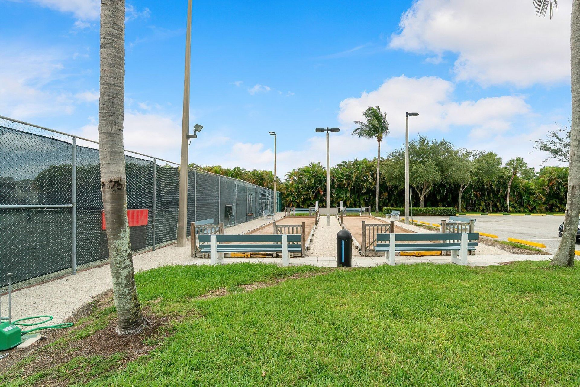566 Saxony L, Delray Beach, FL 33446 Photo