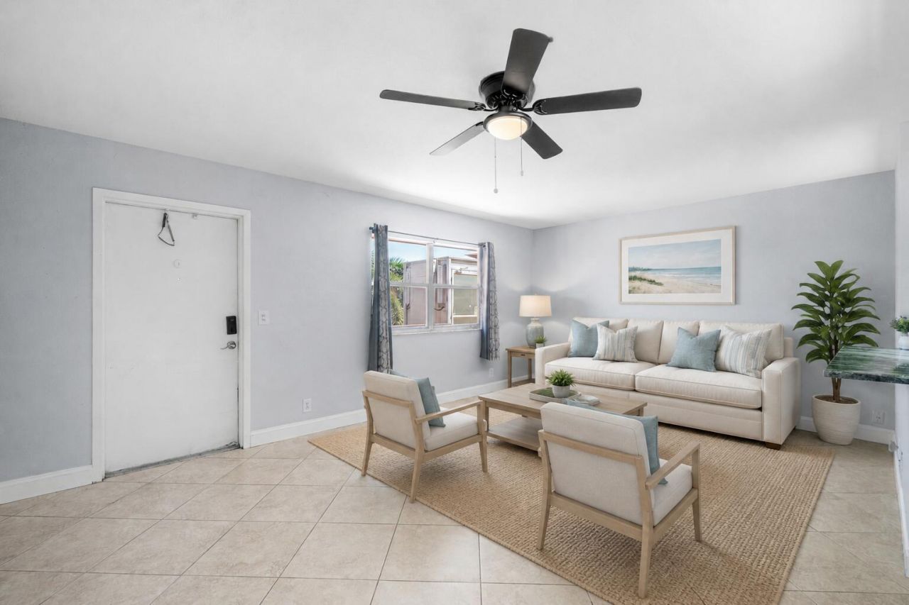 566 Saxony L, Delray Beach, FL 33446 Photo