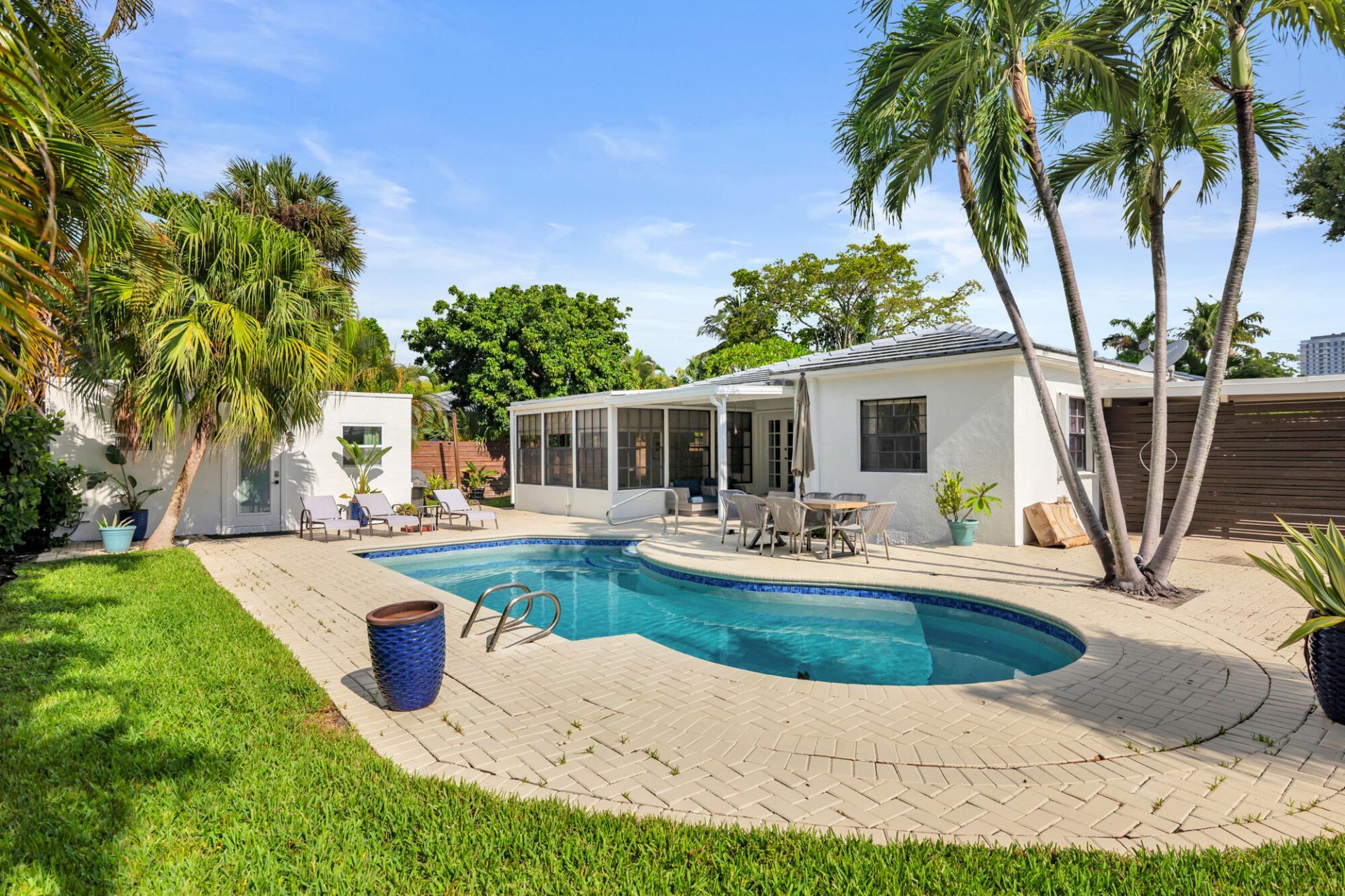 300 35th Street, West Palm Beach, FL 33407 Photo