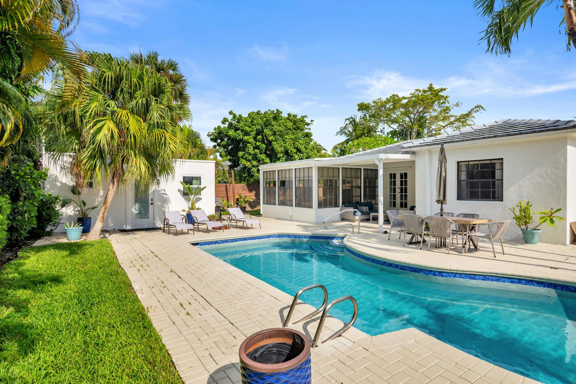 300 35th Street, West Palm Beach, FL 33407 Photo