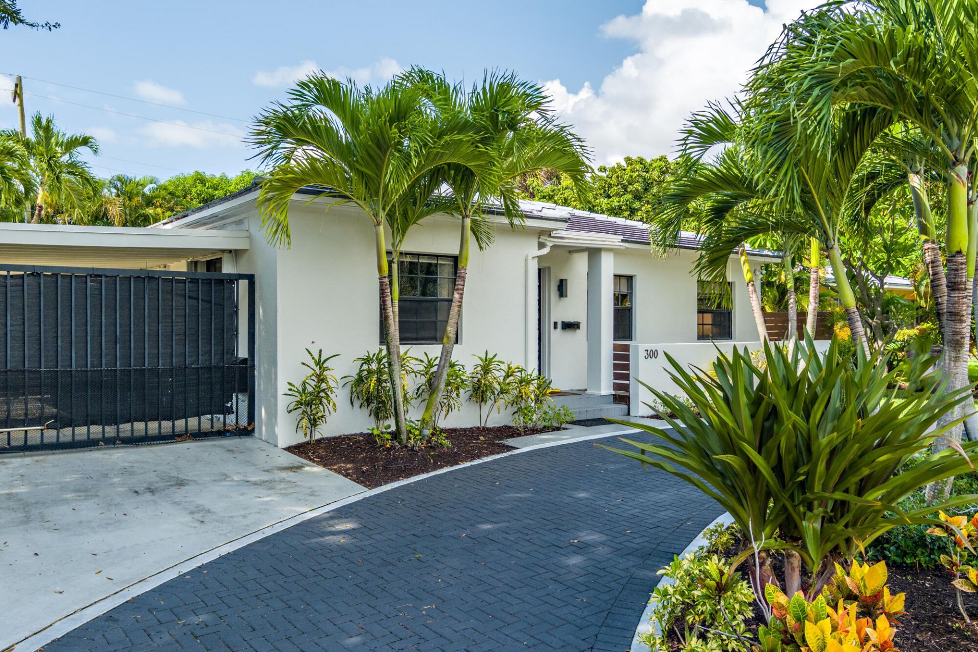 300 35th Street, West Palm Beach, FL 33407 Photo