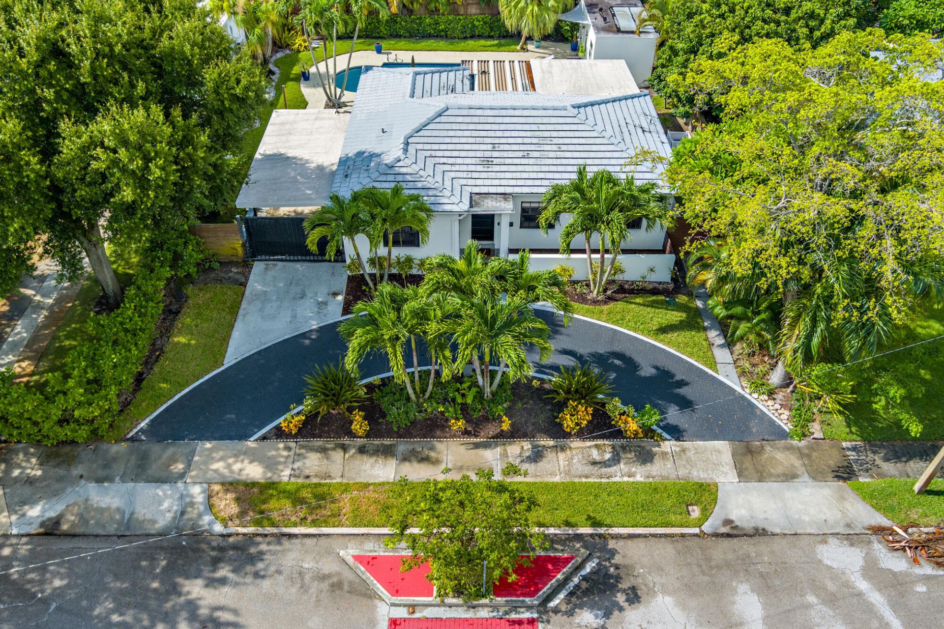 300 35th Street, West Palm Beach, FL 33407 Photo