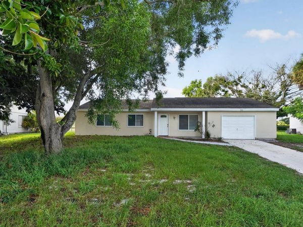 230 SW CHERRYHILL Road, Port St. Lucie, FL 34953
