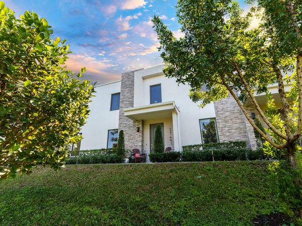 527 NW 17th Street, Fort Lauderdale, FL 33311