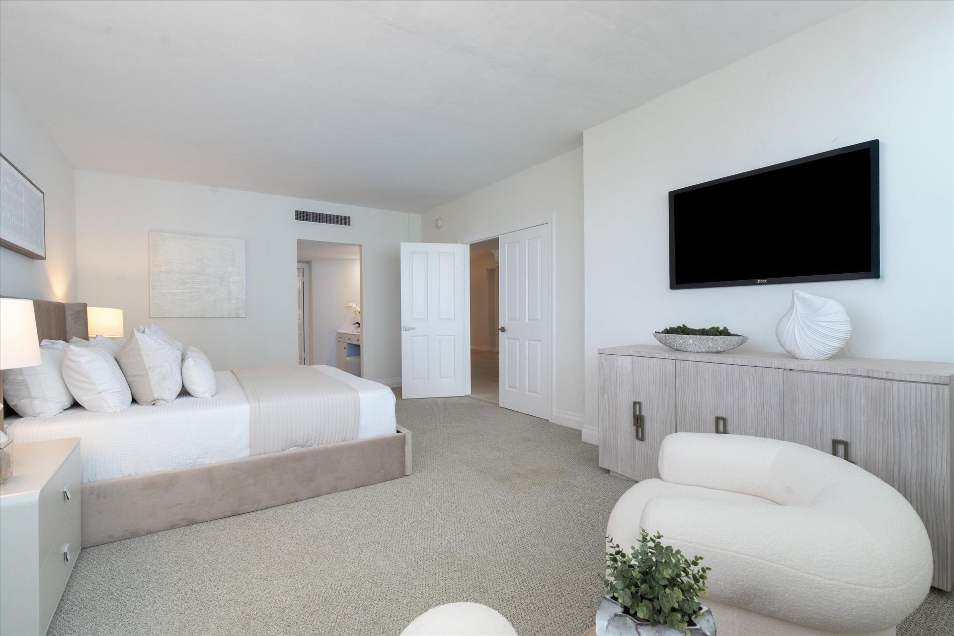 333 Sunset Drive, Unit 502, Fort Lauderdale, FL 33301 Photo