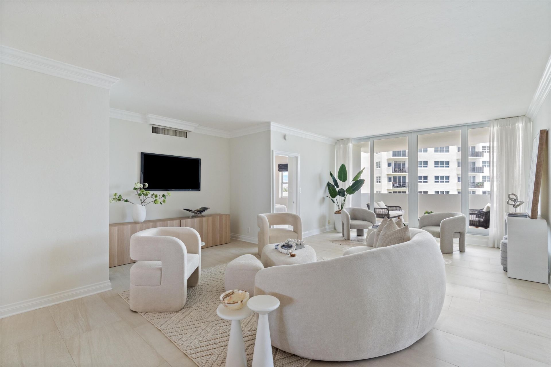 333 Sunset Drive, Unit 502, Fort Lauderdale, FL 33301 Photo