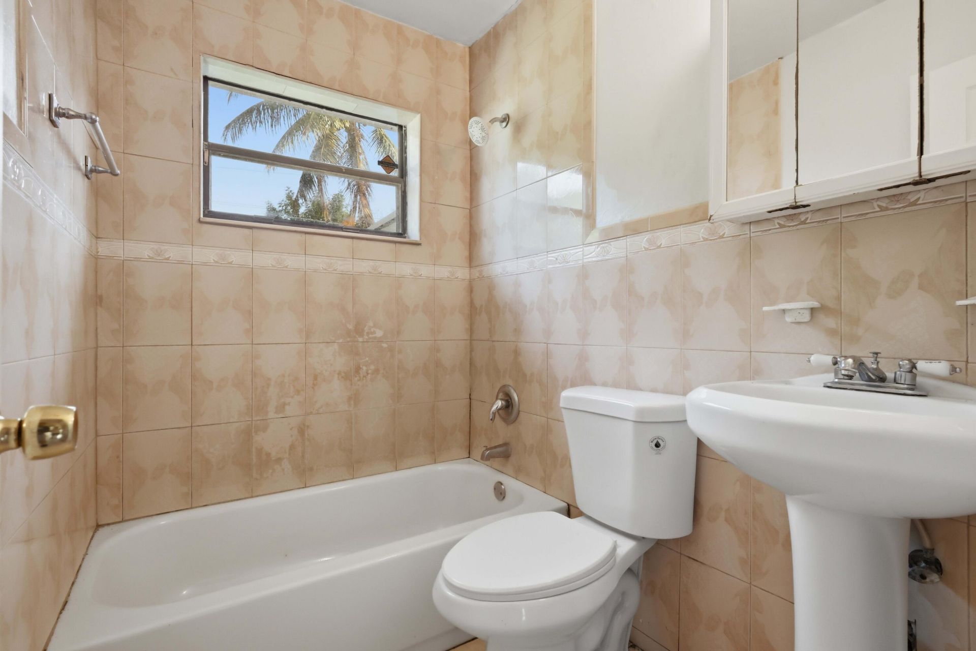 980 NW 183rd Street, Miami Gardens, FL 33169 Photo