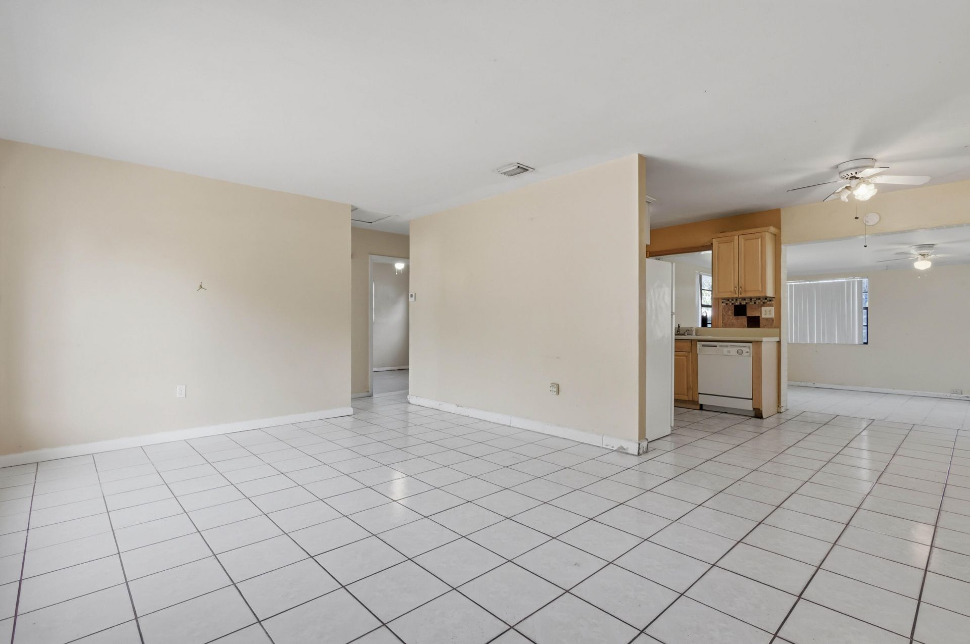 980 NW 183rd Street, Miami Gardens, FL 33169 Photo