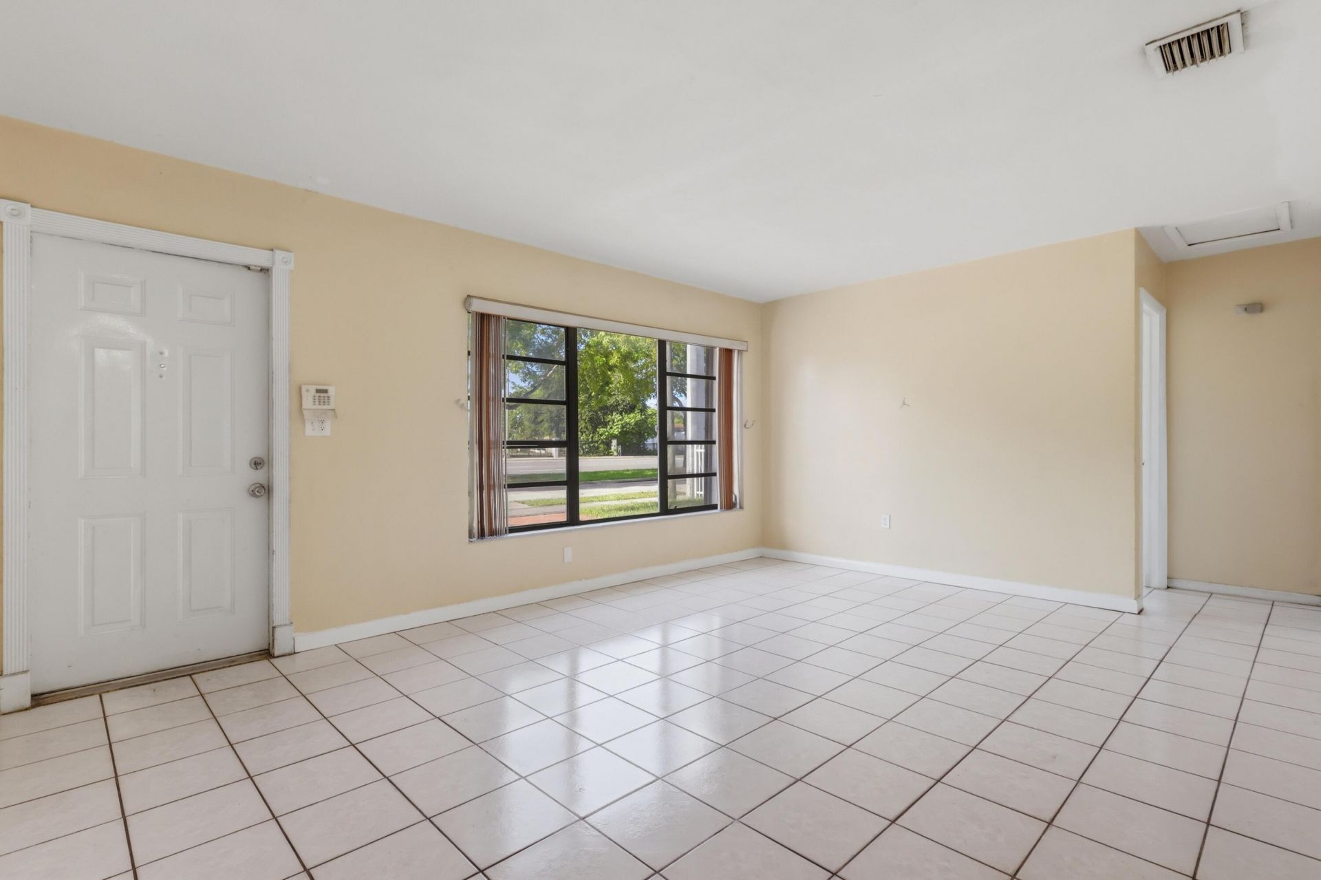 980 NW 183rd Street, Miami Gardens, FL 33169 Photo