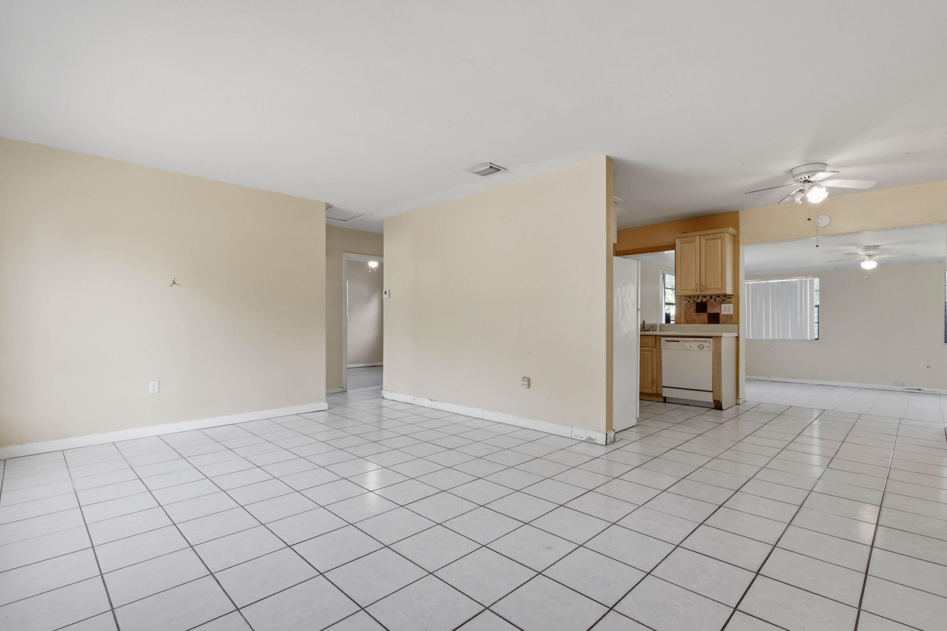 980 NW 183rd Street, Miami Gardens, FL 33169 Photo