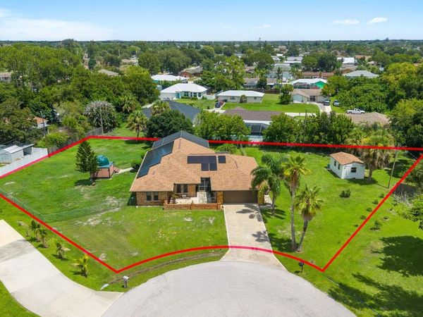 101 SE NASH Court, Port St. Lucie, FL 34983