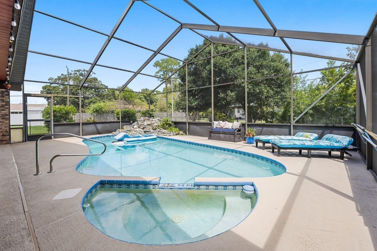101 SE Nash Court, Port Saint Lucie, FL 34983 Photo