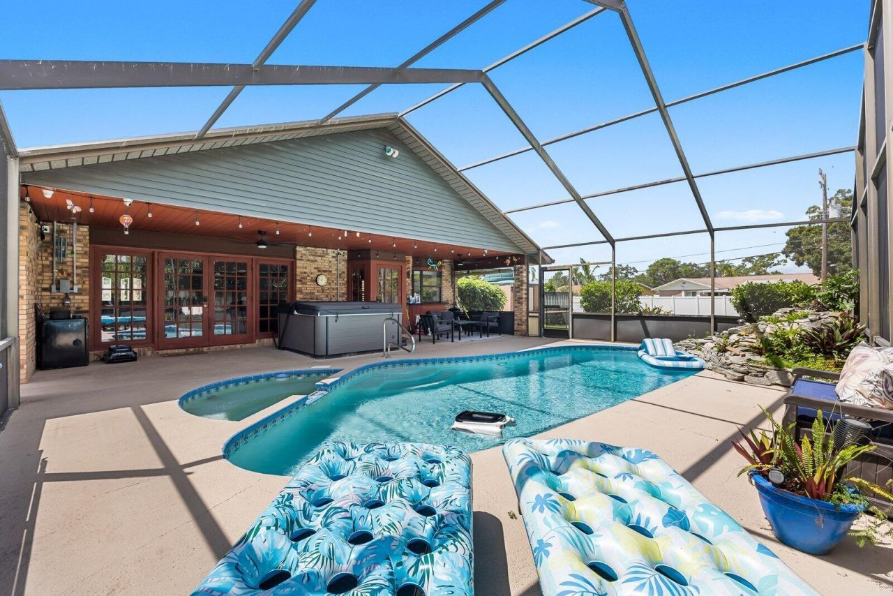 101 SE Nash Court, Port Saint Lucie, FL 34983 Photo
