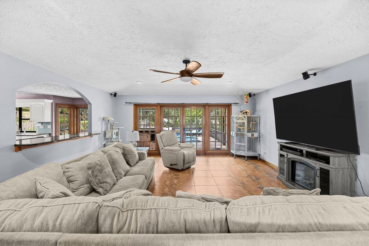 101 SE Nash Court, Port Saint Lucie, FL 34983 Photo