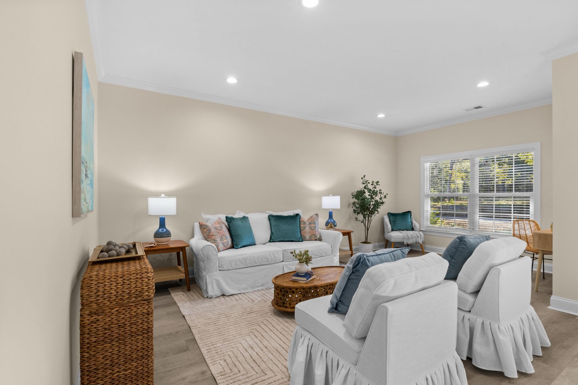 1809 Zelasko Drive Photo 10