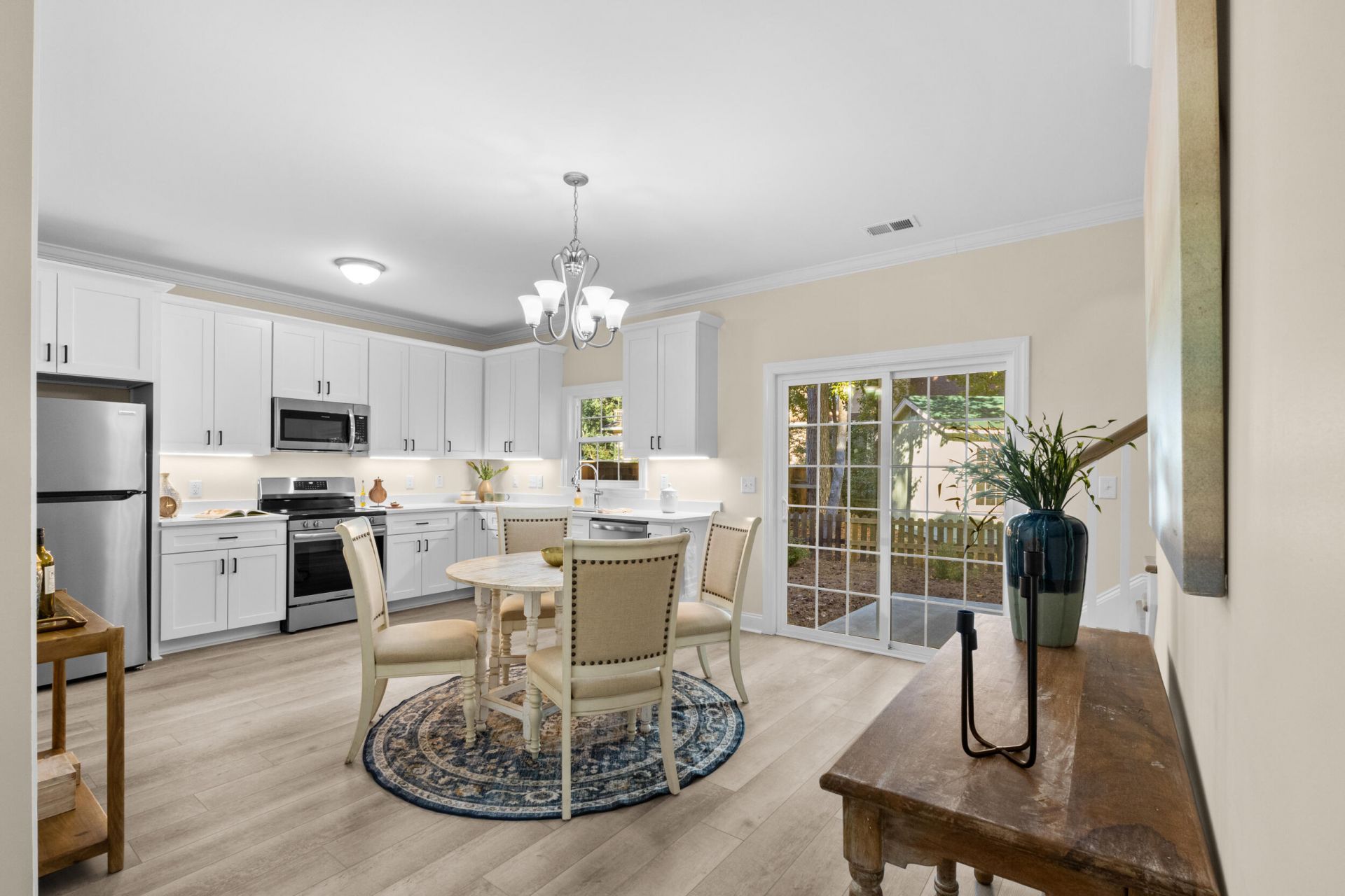1809 Zelasko Drive Photo 12