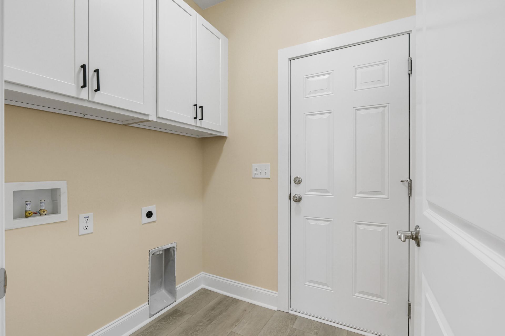 1809 Zelasko Drive Photo 22