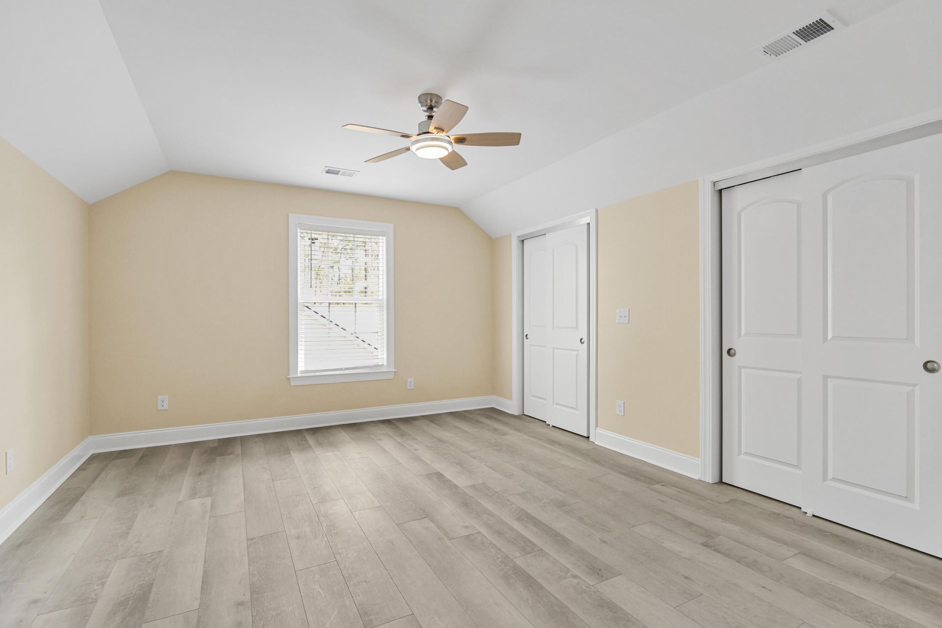 1809 Zelasko Drive Photo 23