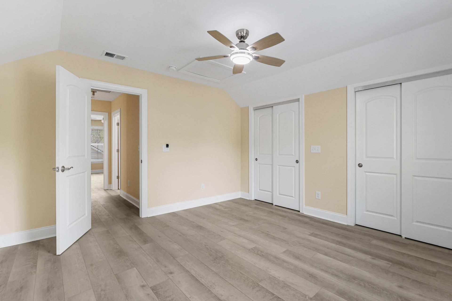 1809 Zelasko Drive Photo 23