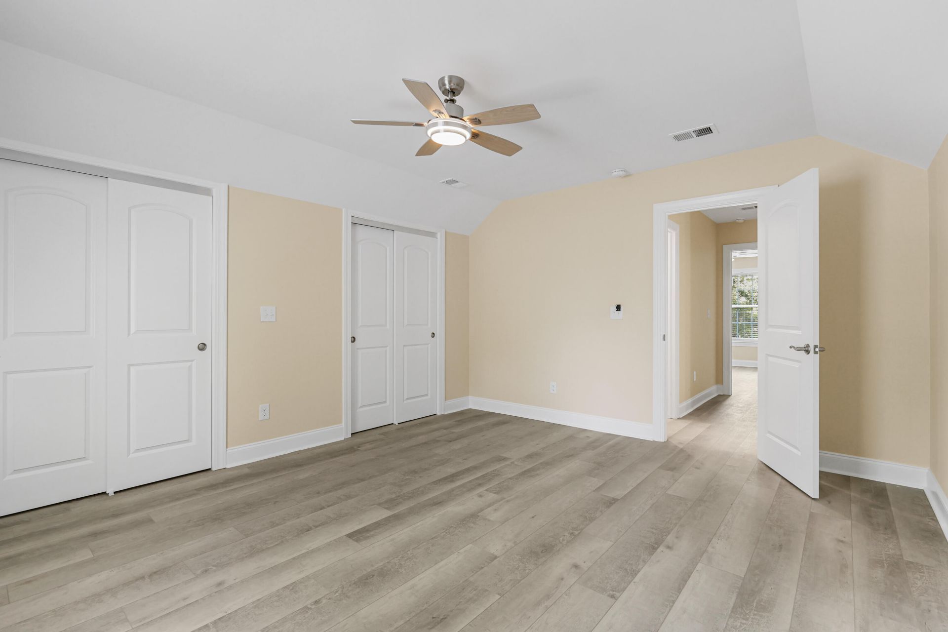 1809 Zelasko Drive Photo 24