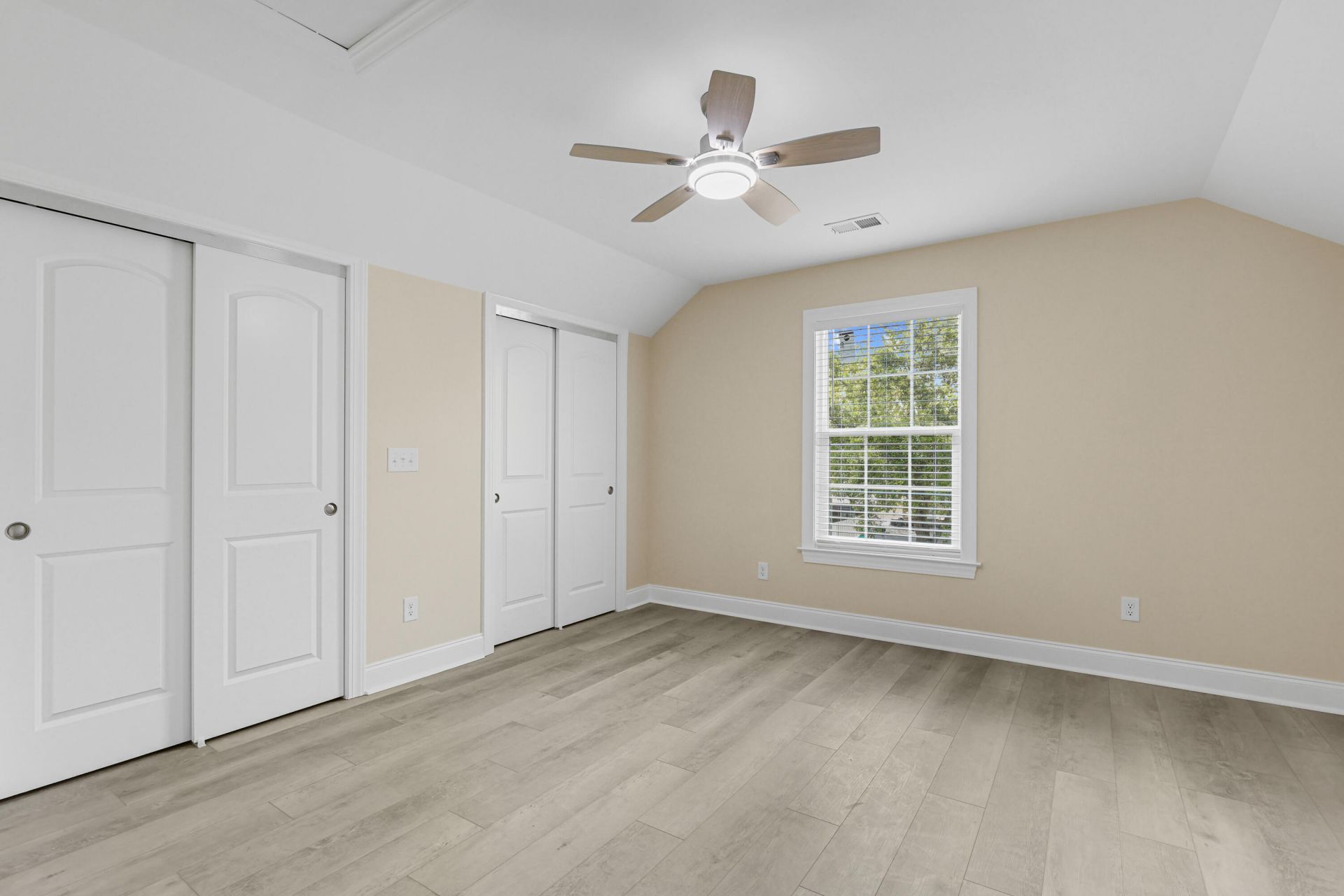 1809 Zelasko Drive Photo 27
