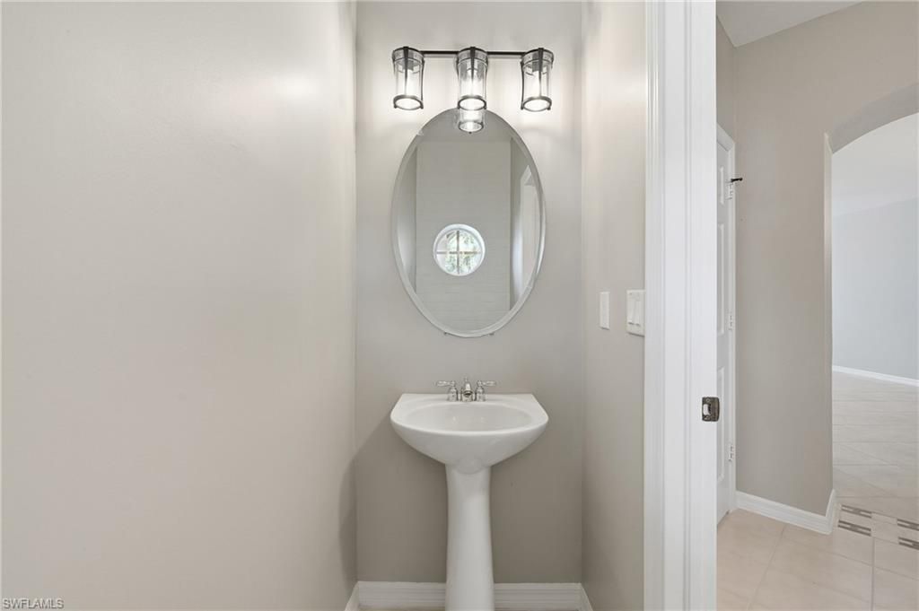 9829 Roundstone Cir, Fort Myers, FL 33967 Photo