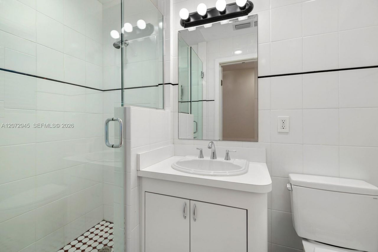 8901 Hawthorne Ave, Surfside, FL 33154 Photo