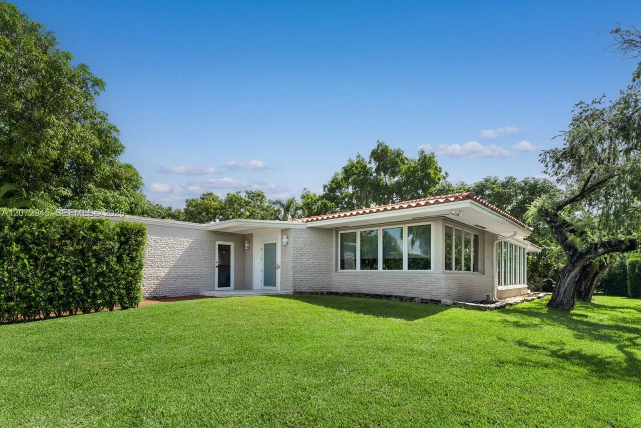 8901 Hawthorne Ave , Surfside, FL 33154 Photo