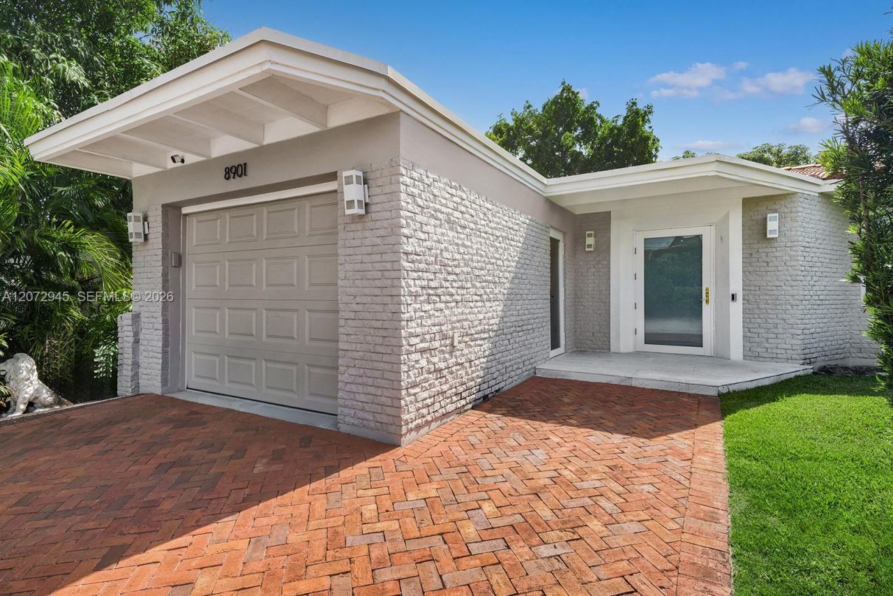 8901 Hawthorne Ave , Surfside, FL 33154 Photo