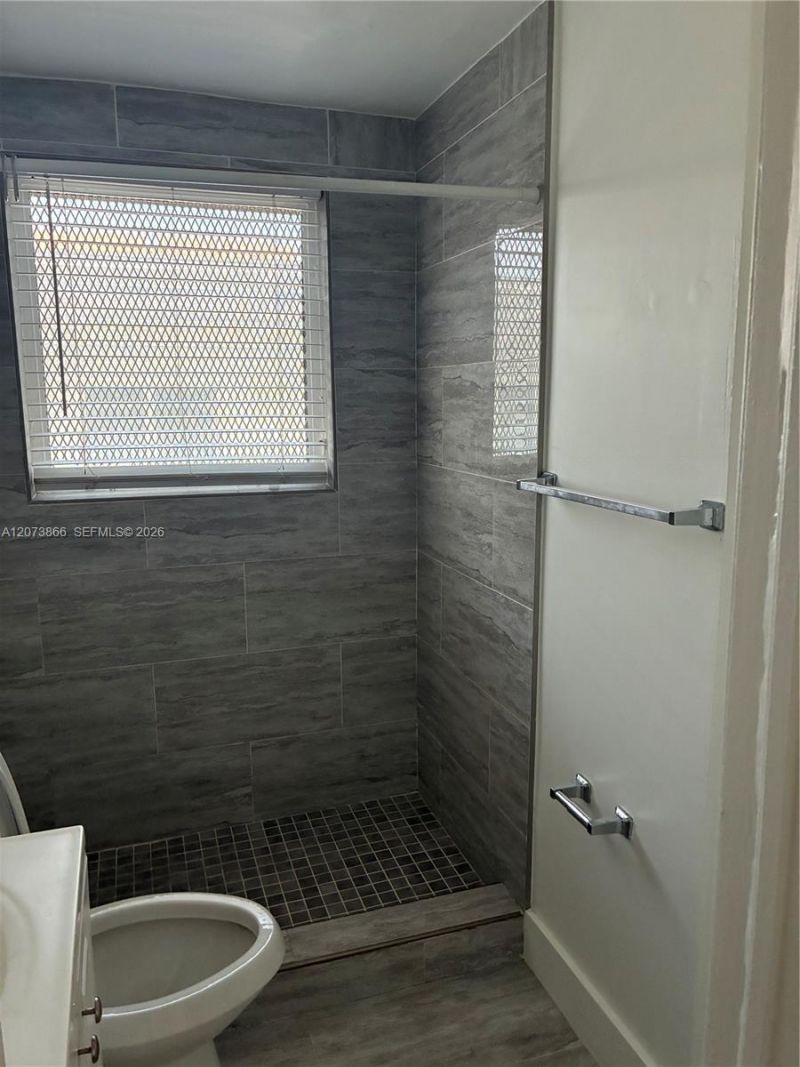 8020 Abbott Ave, Unit 4, Miami Beach, FL 33141 Photo