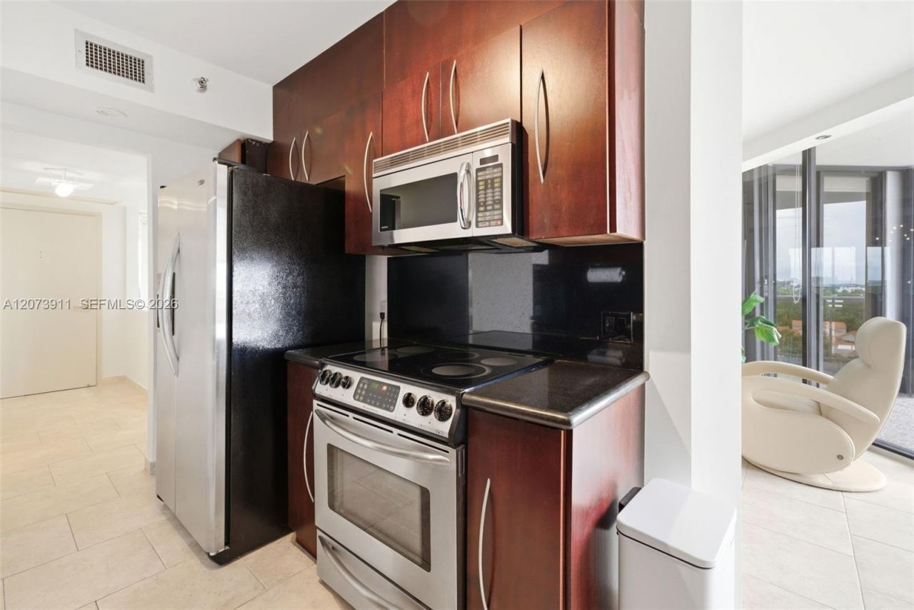 3610 Yacht Club Dr , Unit 1115, Aventura, FL 33180 Photo