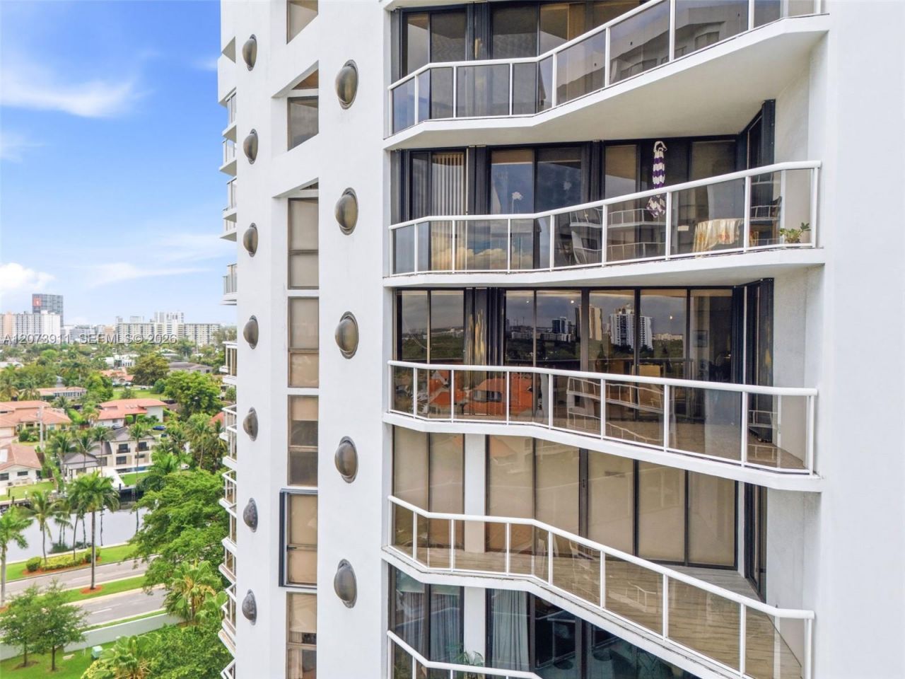 3610 Yacht Club Dr , Unit 1115, Aventura, FL 33180 Photo