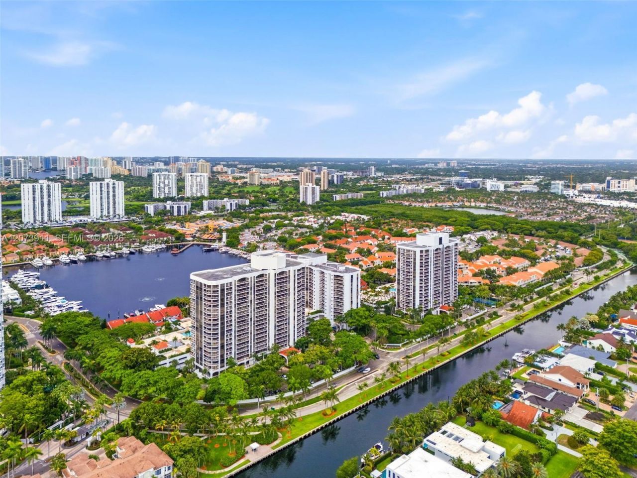 3610 Yacht Club Dr , Unit 1115, Aventura, FL 33180 Photo